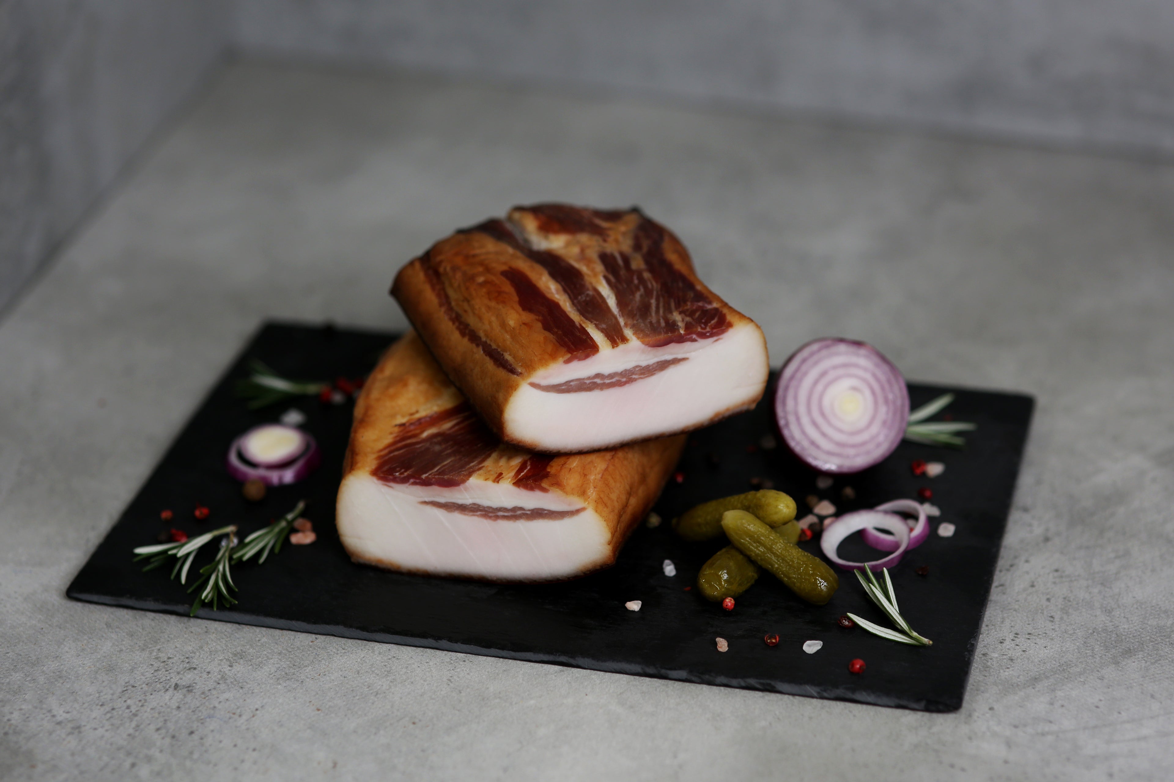 Šaltai rūkyti lašiniai 1kg.