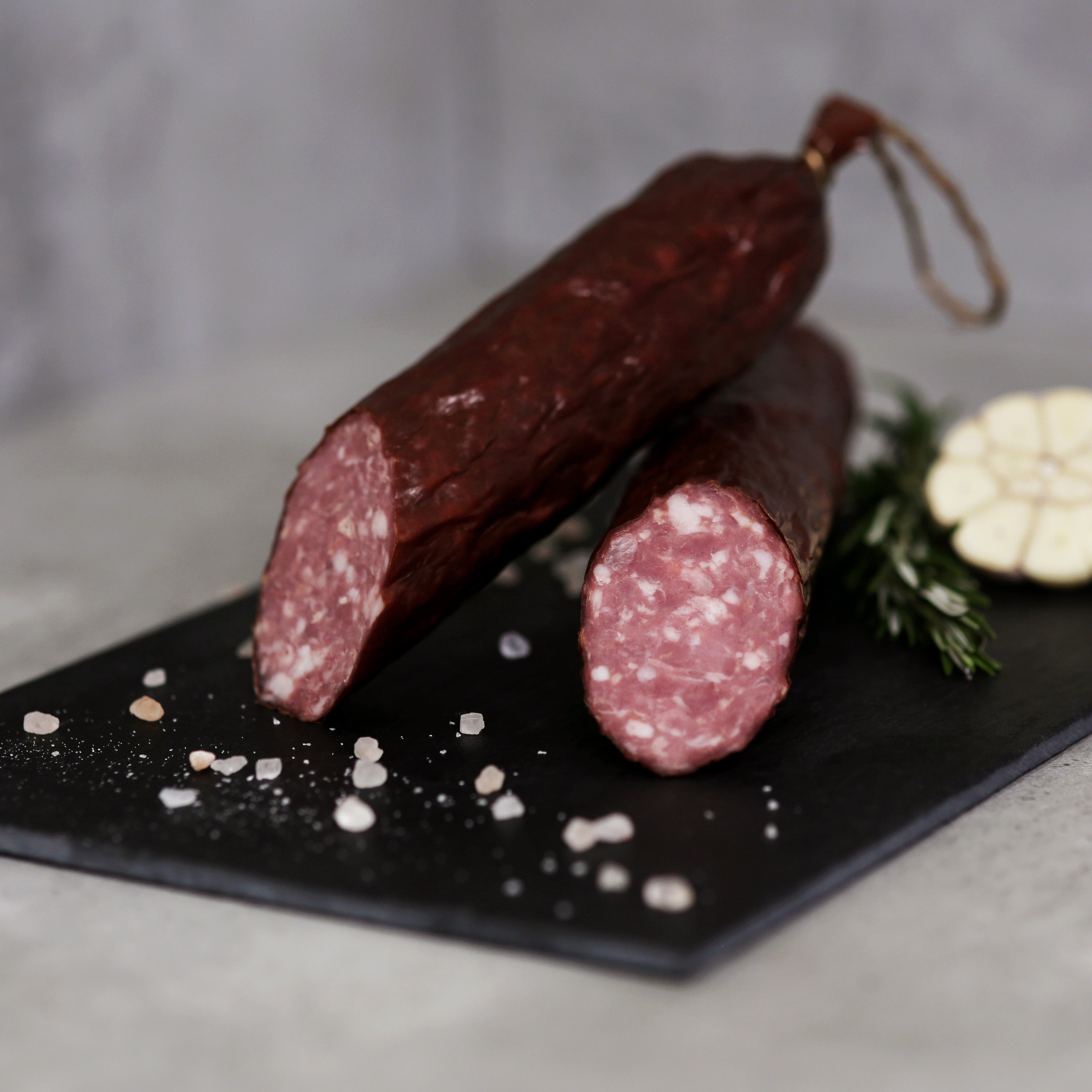 JURBARKŲ karštai rūkyta dešra 600g.