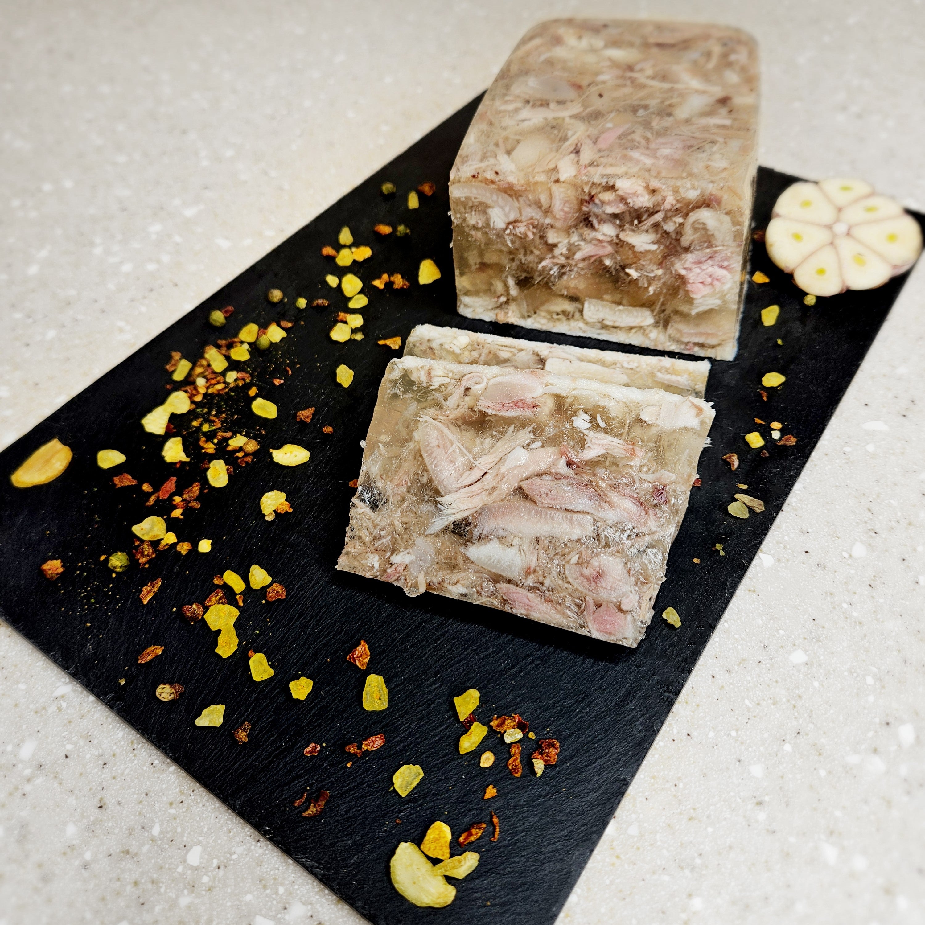 Kiaulienos šaltiena ~700g.